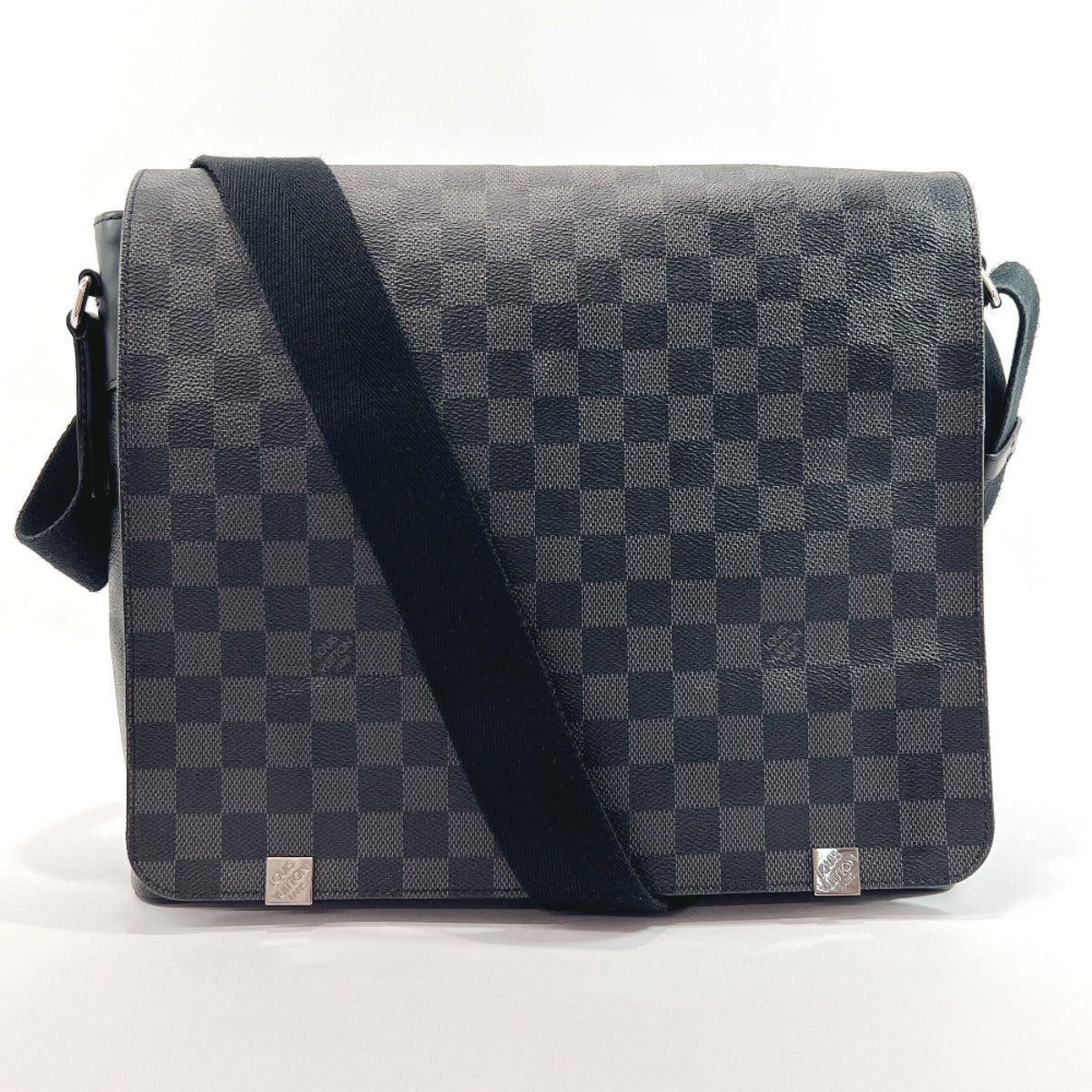 Louis Vuitton District mm Damier Graphite Messenger Bag Black