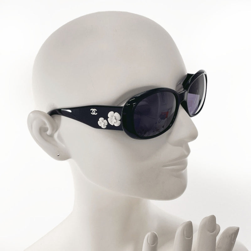 CHANEL sunglasses 5113 Camellia COCO Mark Synthetic resin Black Women Used