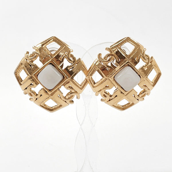 CHANEL Earring COCO Mark metal gold Women Used