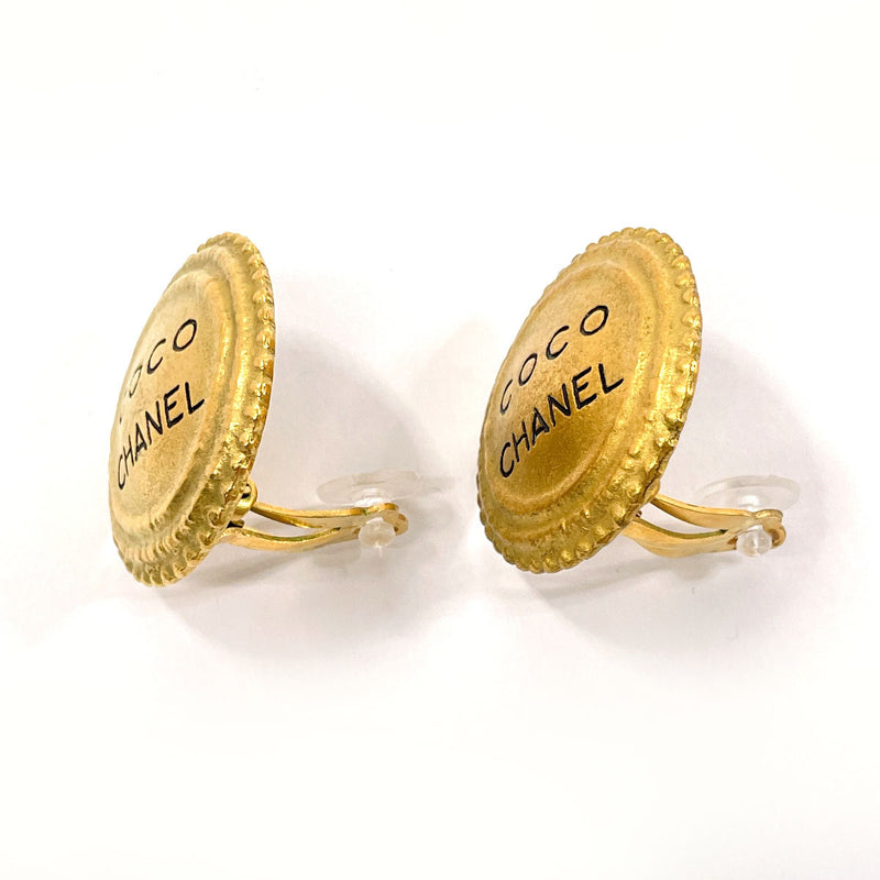 CHANEL Earring logo vintage Gold Plated gold 94 A Women Used