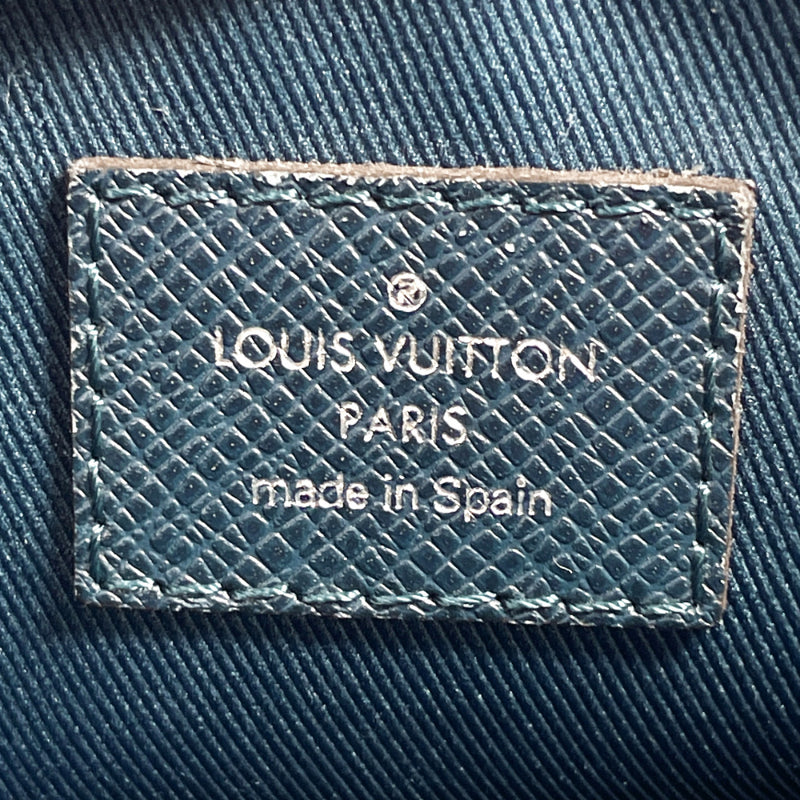 LOUIS VUITTON Shoulder Bag M34411 Anton Messenger PM Taiga blue blue mens Second hand