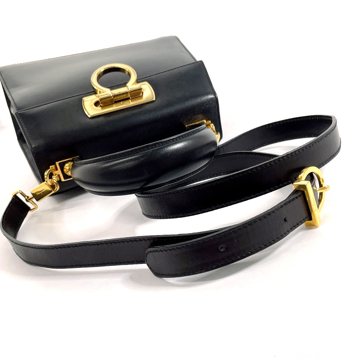 Salvatore Ferragamo Handbag AQ-212193 Gancini 2WAY leather Black