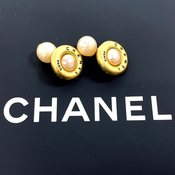 CHANEL cuffs vintage metal/Fake pearl gold 94 A Women Second hand