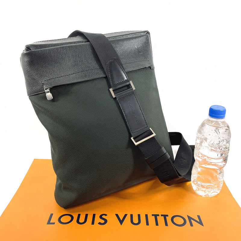 LOUIS VUITTON Shoulder Bag M30912 Beluga 2WAY Taiga/Nylon green green mens Used