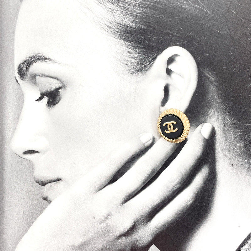 CHANEL Earring COCO Mark metal gold 95 C Women Used