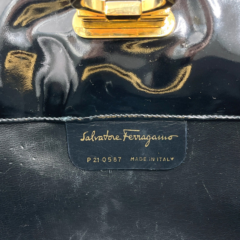 Salvatore Ferragamo Shoulder Bag P21 0587 Gancini ChainShoulder Patent leather Black Women Used