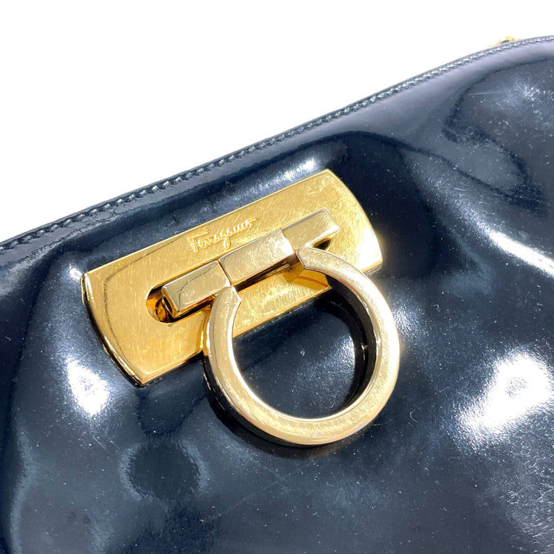 Salvatore Ferragamo Shoulder Bag P21 0587 Gancini ChainShoulder Patent leather Black Women Used