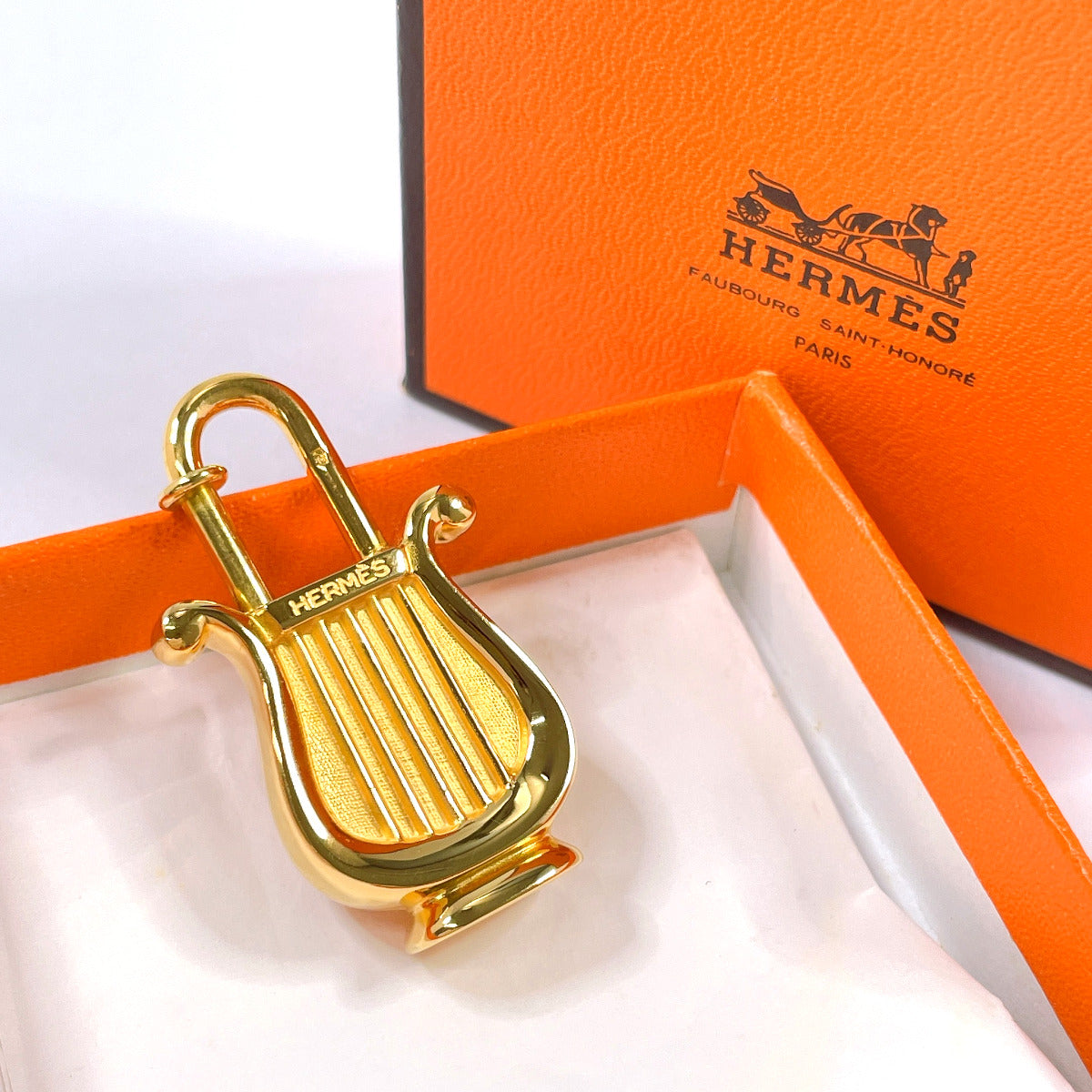 HERMES Cadena harp 1996 limited metal gold unisex Second hand – JP