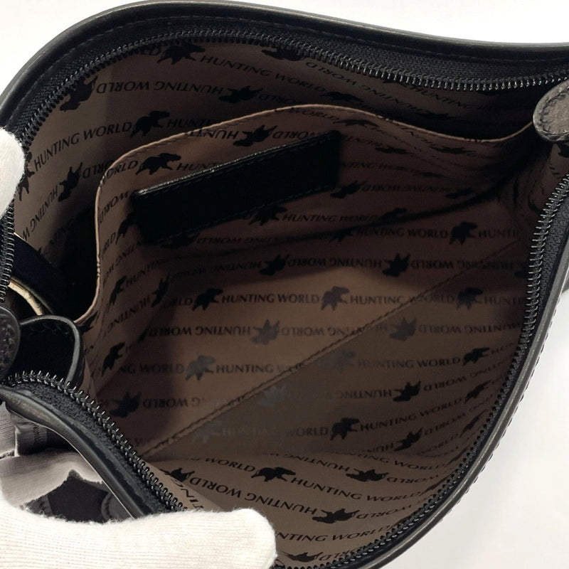 HUNTING WORLD Clutch bag Nylon/leather Black mens Used –