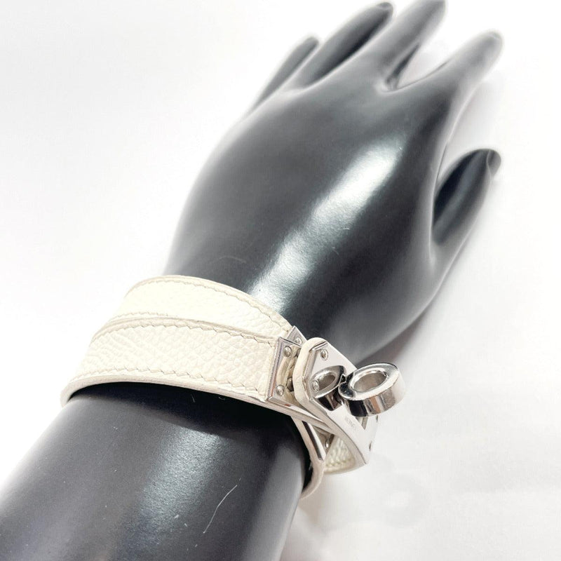 HERMES bracelet Kelly breath leather white □GCarved seal Women Used - JP-BRANDS.com