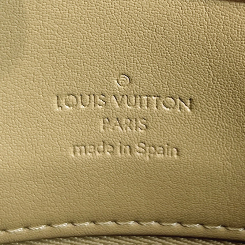 Louis Vuitton - Beige Monogram Vernis Houston