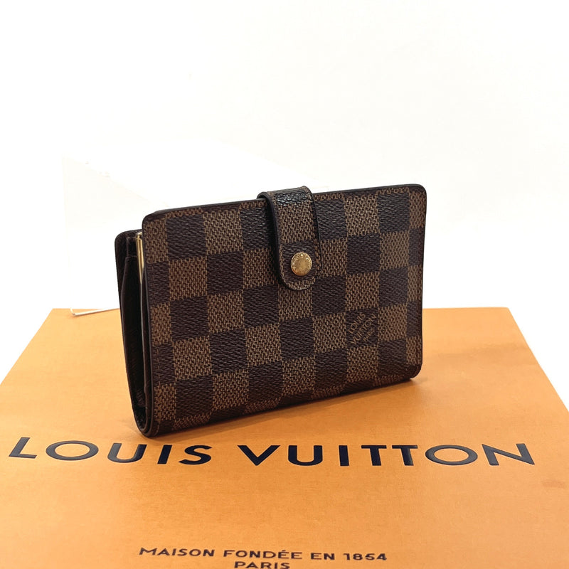 louis vuitton wallet with clasp