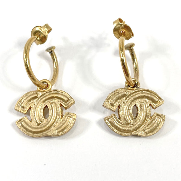 CHANEL earring A16251X01060 COCO Mark hoop metal gold Women Used