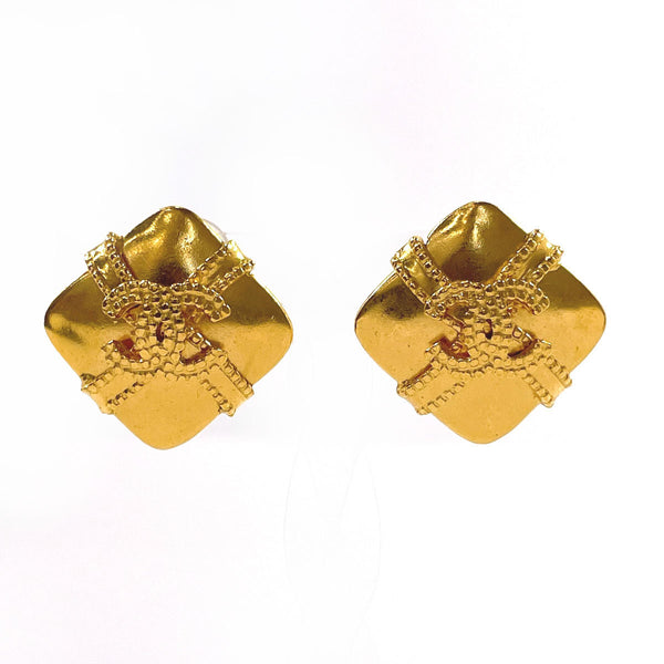 CHANEL Earring COCO Mark metal gold 97 A Women Used