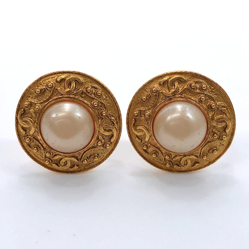 CHANEL Earring Fake pearl vintage metal gold 94 A Women Used - JP-BRANDS.com