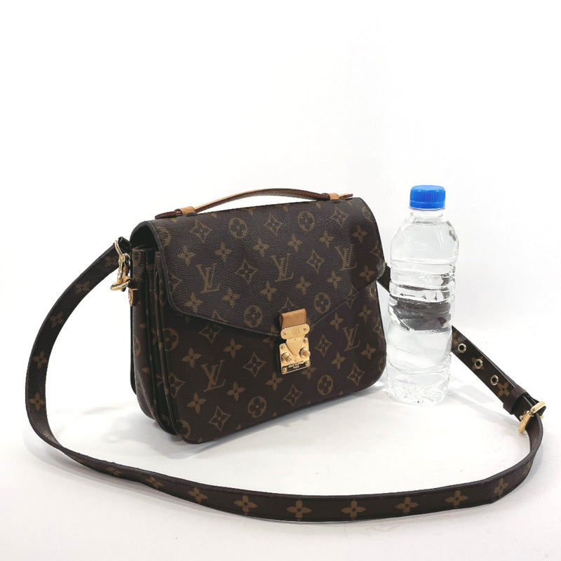 Louis Vuitton Pochette Metis Bag