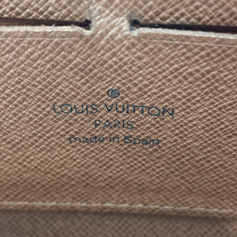 Louis Vuitton M60017  Natural Resource Department