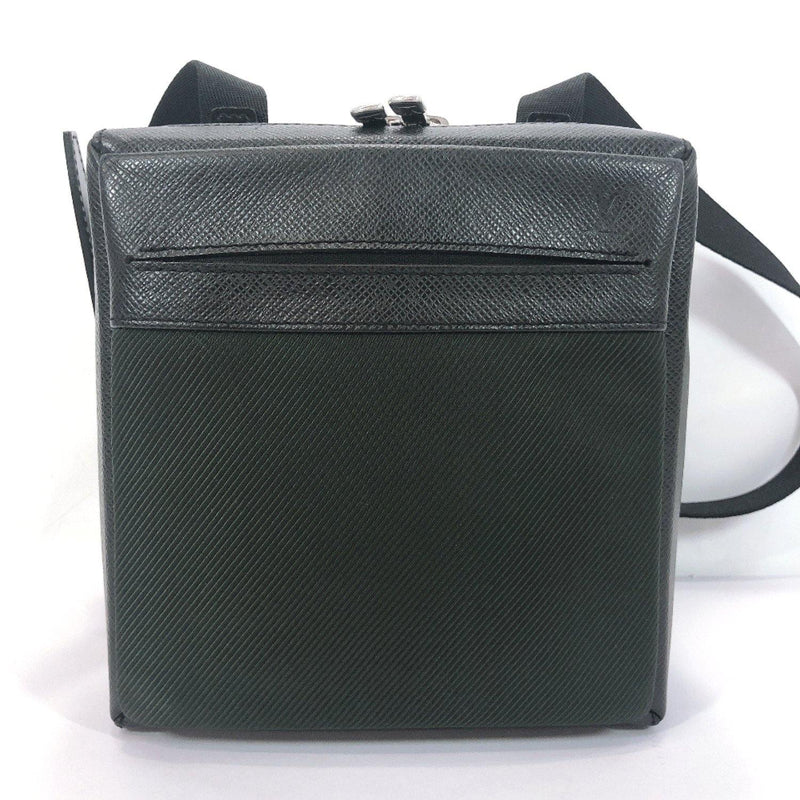 Louis Vuitton Taiga Sayan Shoulder Bag