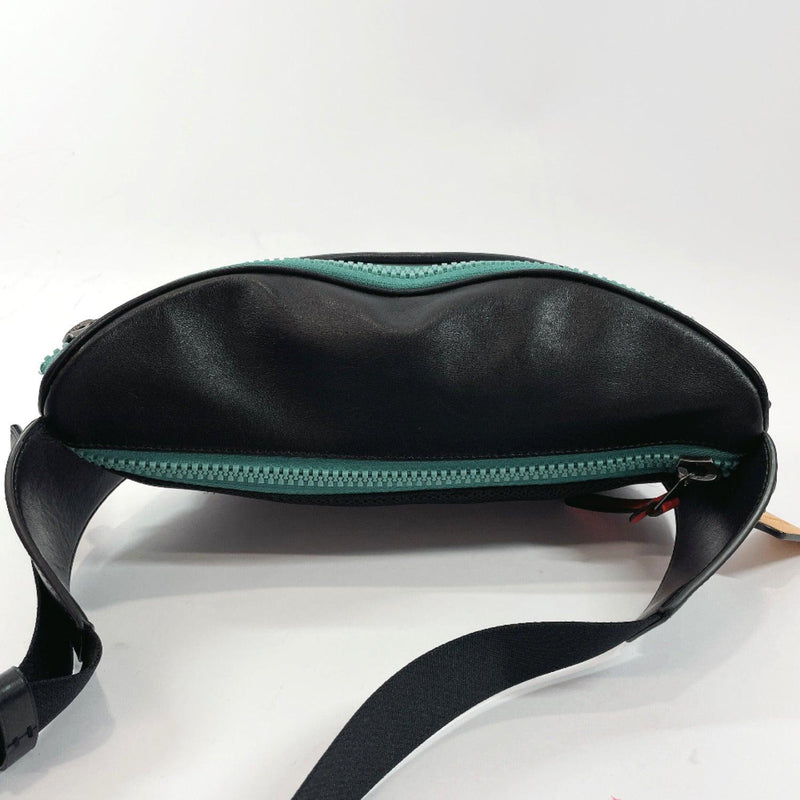COACH bam bag F72931 Waist pouch Signature PVC Brown black mens Used - JP-BRANDS.com