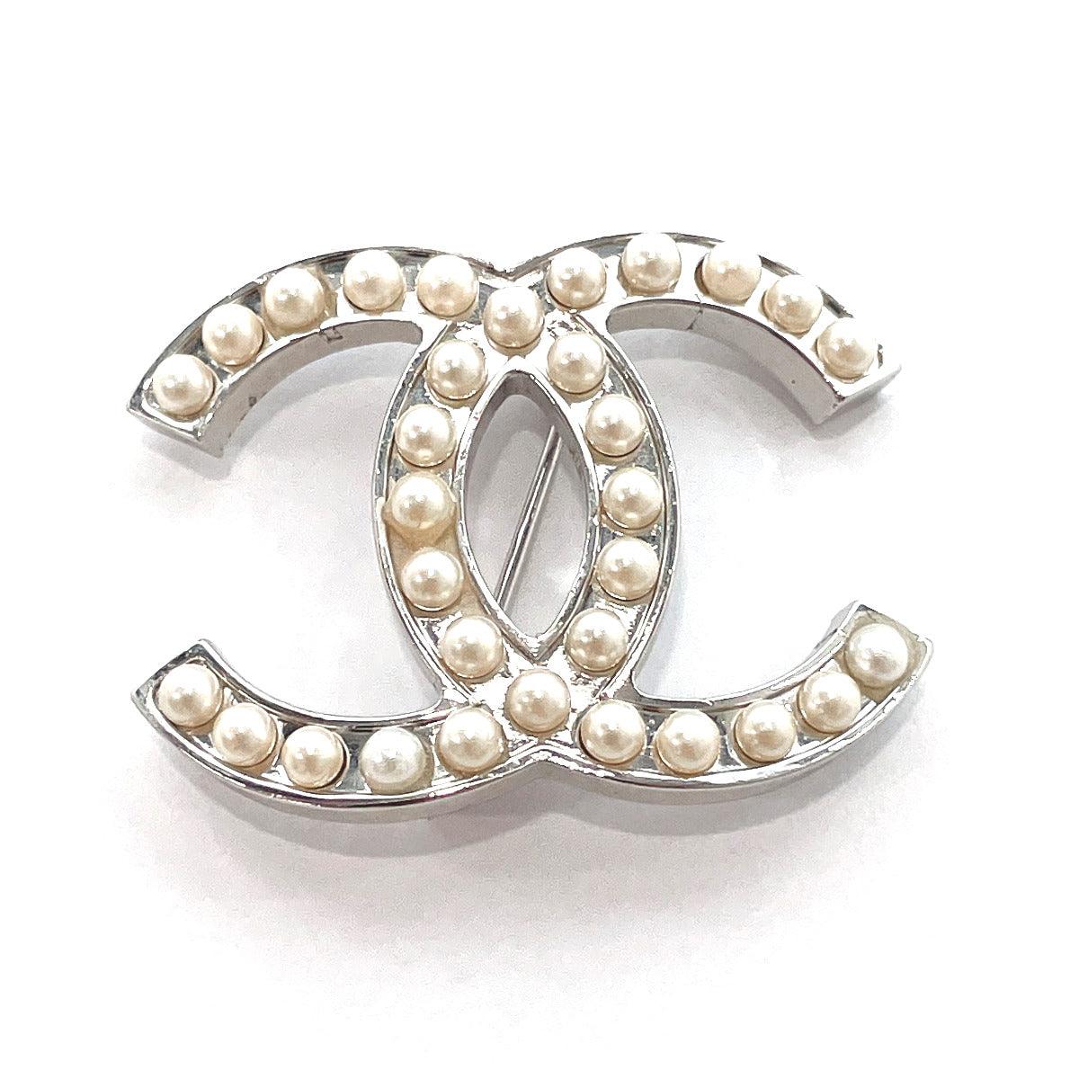 Pin & brooche Chanel Silver in Metal - 37329851