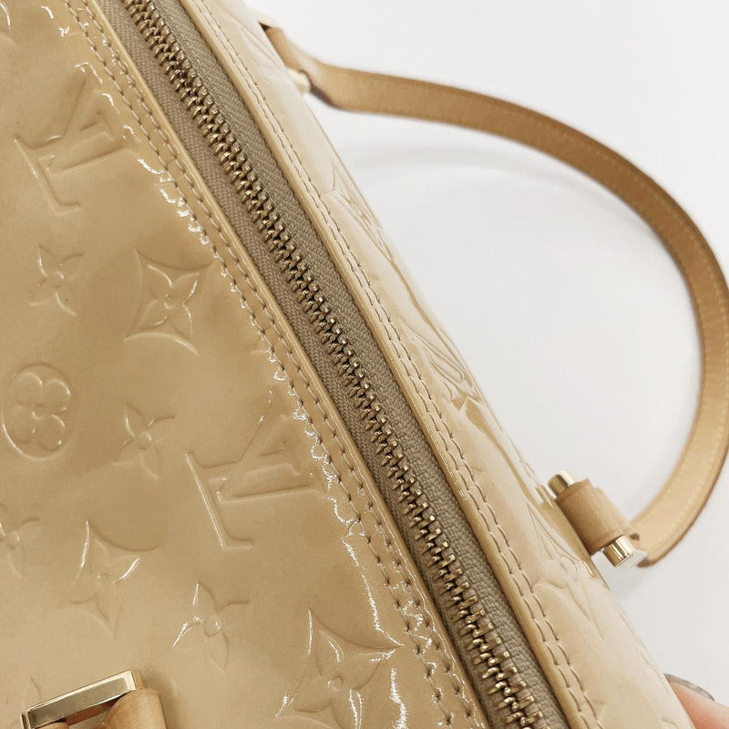 LOUIS VUITTON Handbag M91331 Bedford Monogram Vernis beige beige Women –