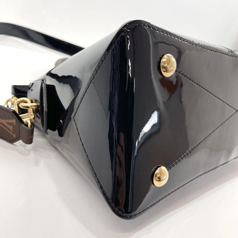Patent leather handbag Louis Vuitton Black in Patent leather