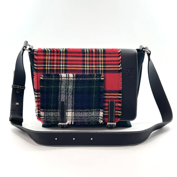 LOEWE Shoulder Bag Messenger bag leather/wool Black Black unisex Used