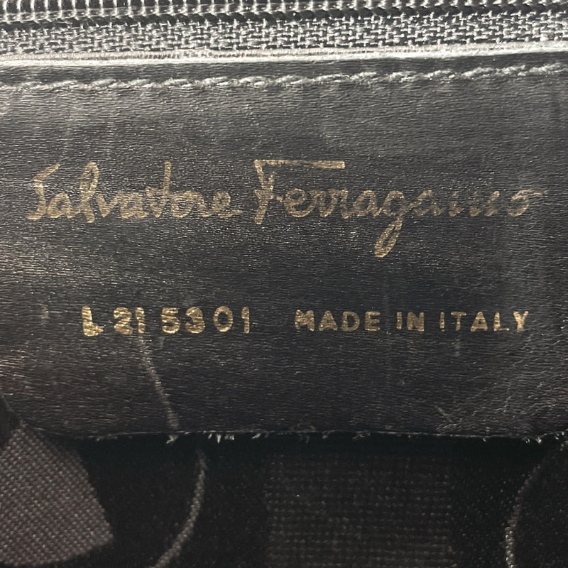 Salvatore Ferragamo Shoulder Bag L 21 5301 Vala leather Navy Women Used
