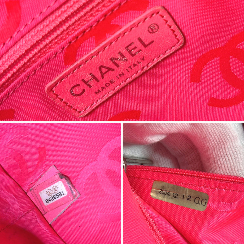 Chanel Camélia Black Canvas Tote Bag (Pre-Owned)