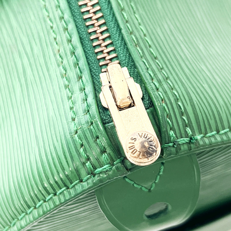 Louis Vuitton Borneo Green Epi Leather Speedy 25 Bag w/ Adjustable Long  Strap - Yoogi's Closet