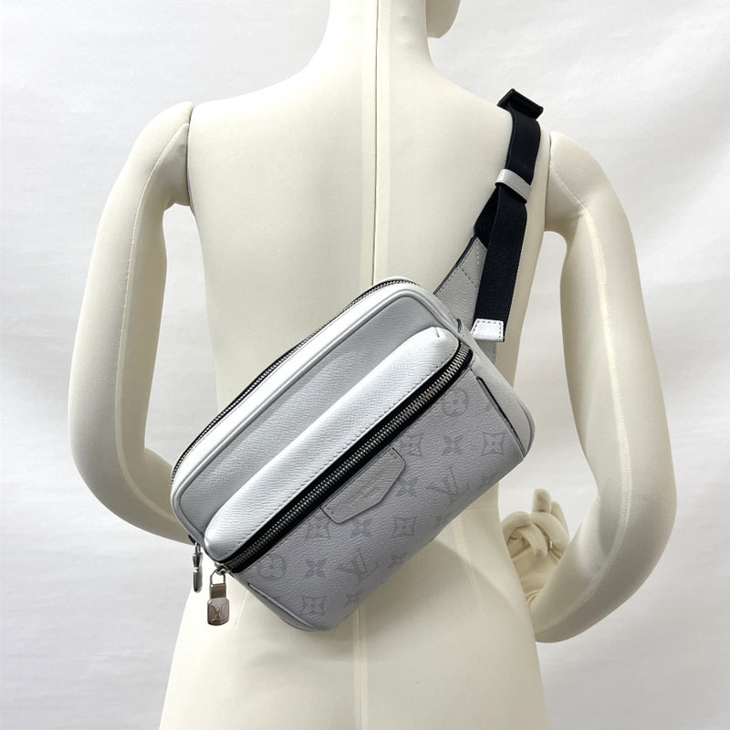 Louis Vuitton Monogram Canvas Bumbag, Men's Fashion, Bags, Belt