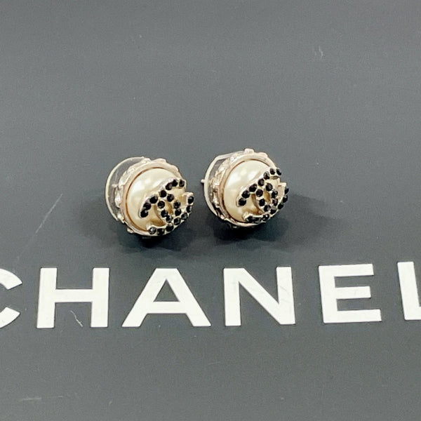 CHANEL earring metal/Fake pearl Silver 02C Women Used