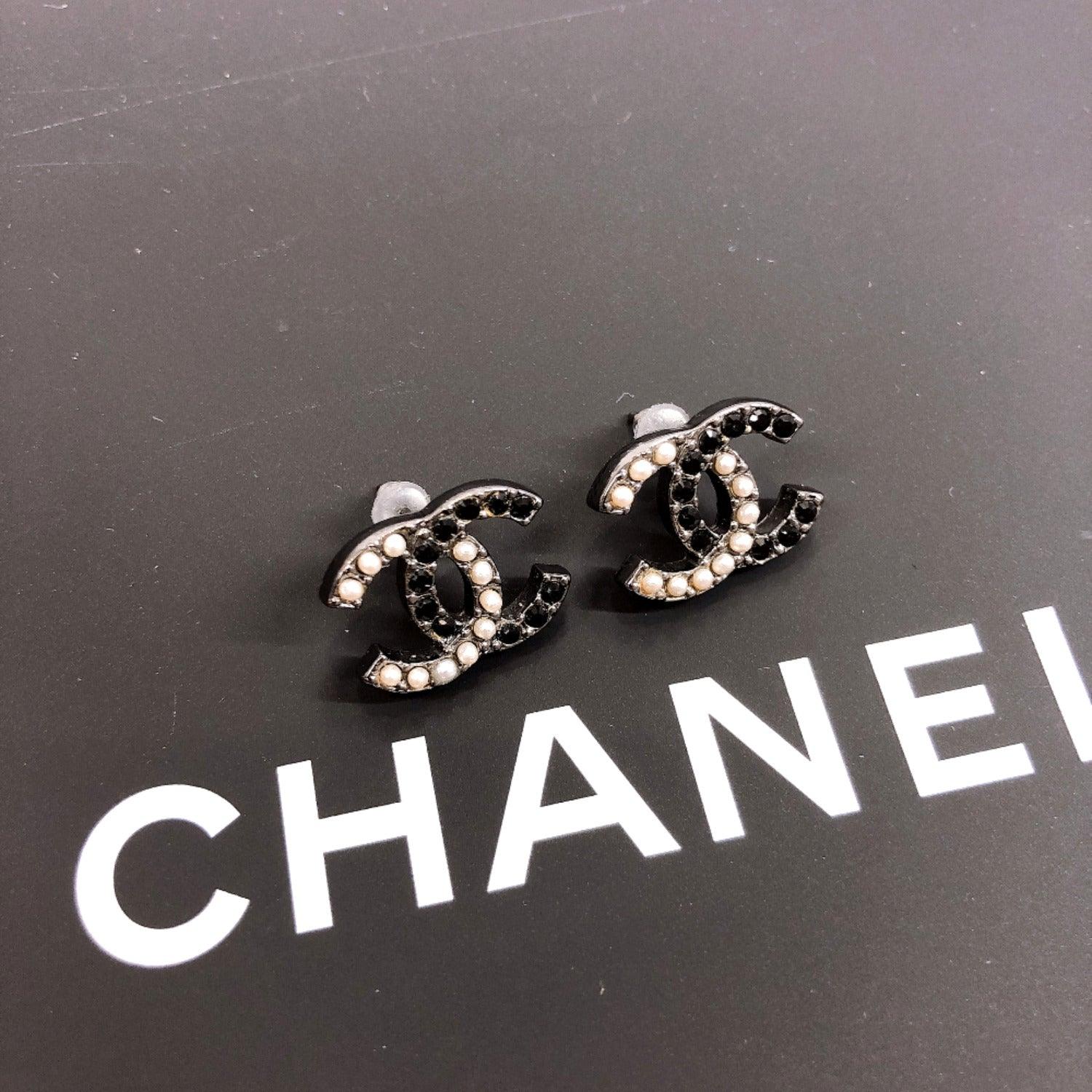 CHANEL earring COCO Mark Fake pearl metal black white A12 P Women Used –