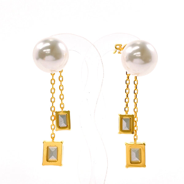 Dior earring logo metal/Fake pearl/Stone gold Women Used
